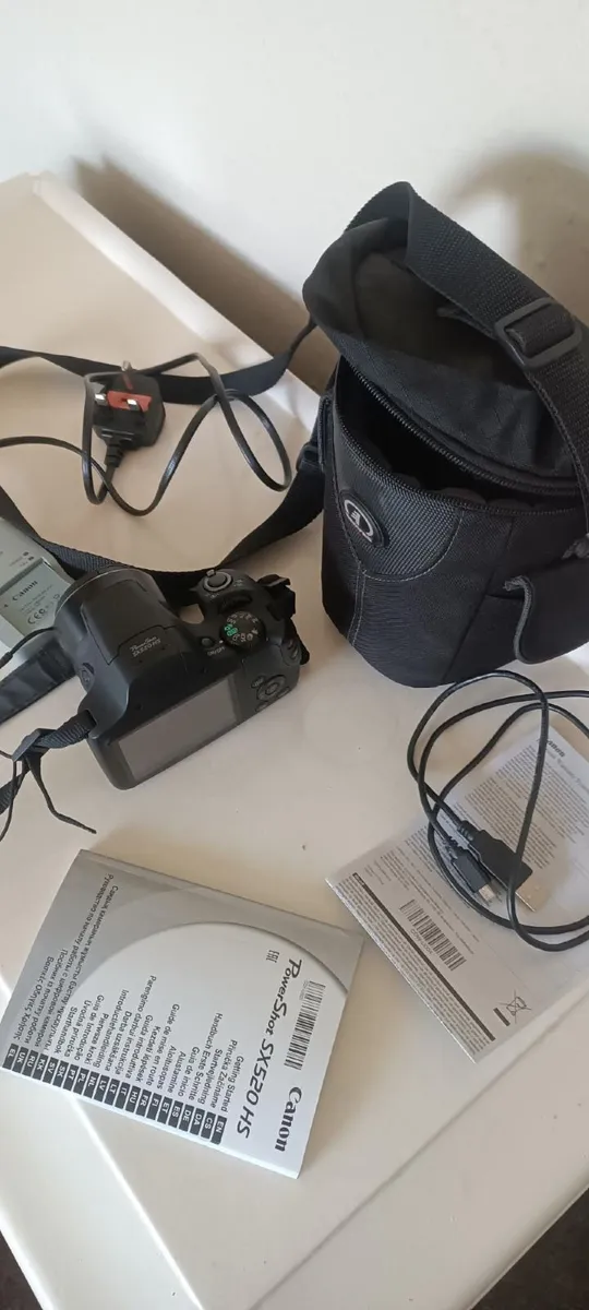 Canon PowerShot SX520 HS - Image 1