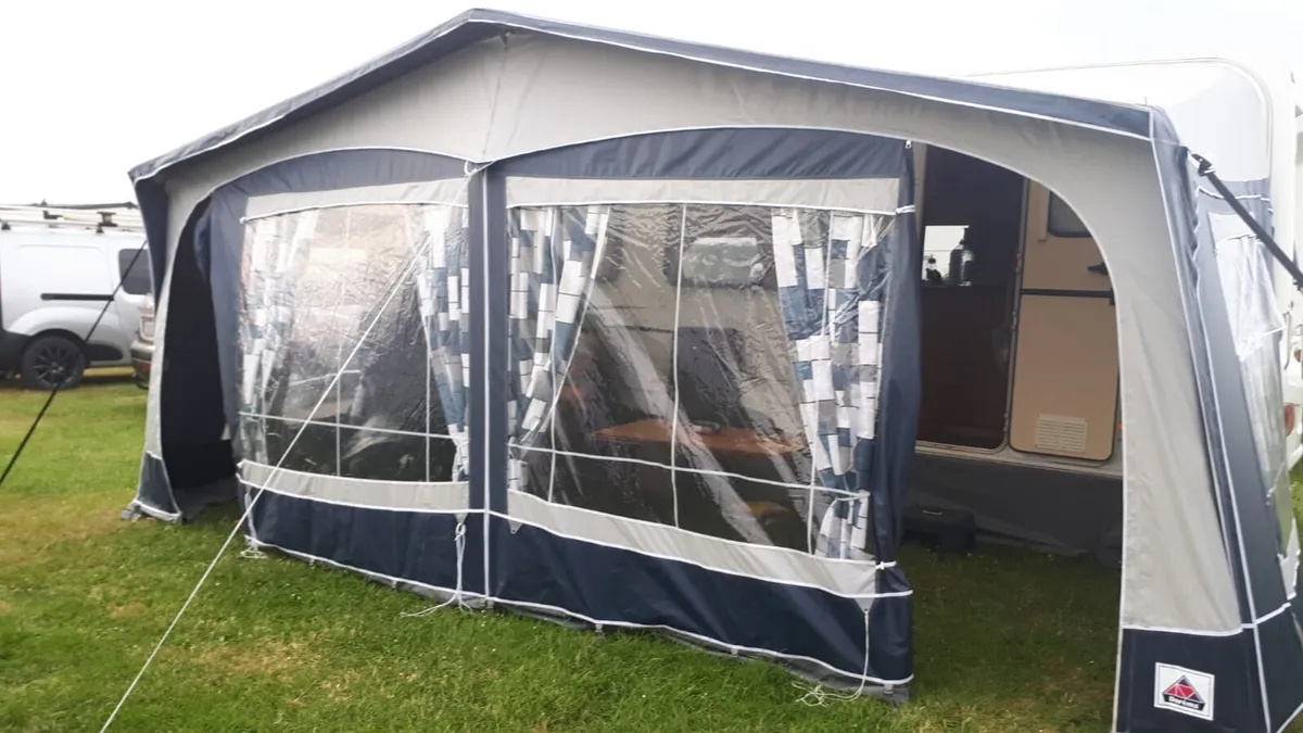 Doréma Caravan Awning (size 11) - Image 1