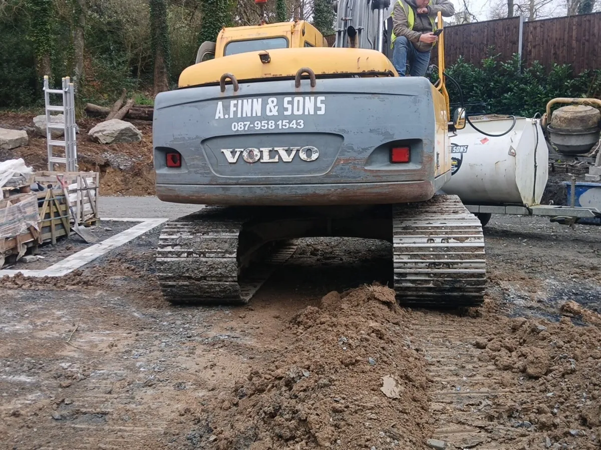 Volvo EC140 - Image 3