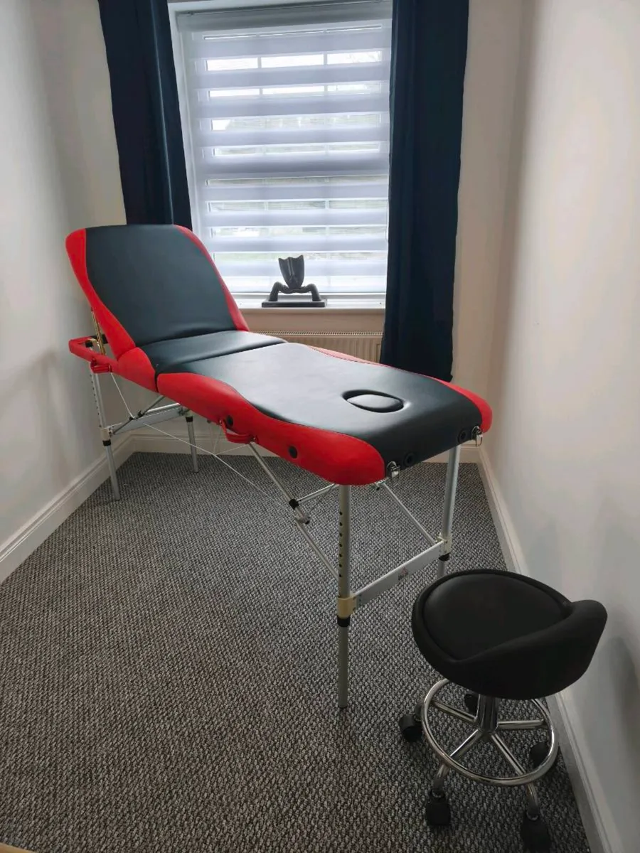 Massage/ Therapy bed with Stool - Image 1