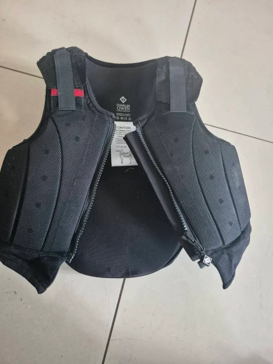 Back Protecters and Riding helmets - Image 1