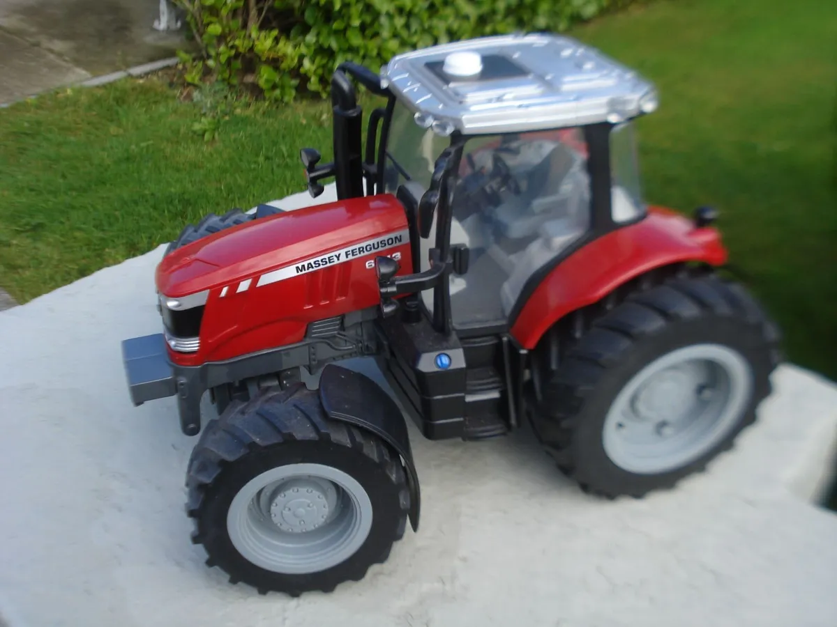 BRITAINS ERTL MODEL MASSEY FERGUSON 6613 DYNA-6. - Image 1