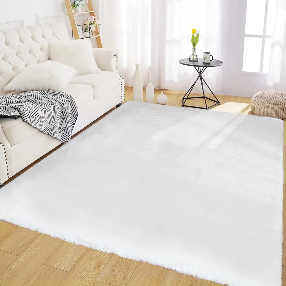 Area Rug 120 x 180cm Fluffy White Washable Faux - Image 1