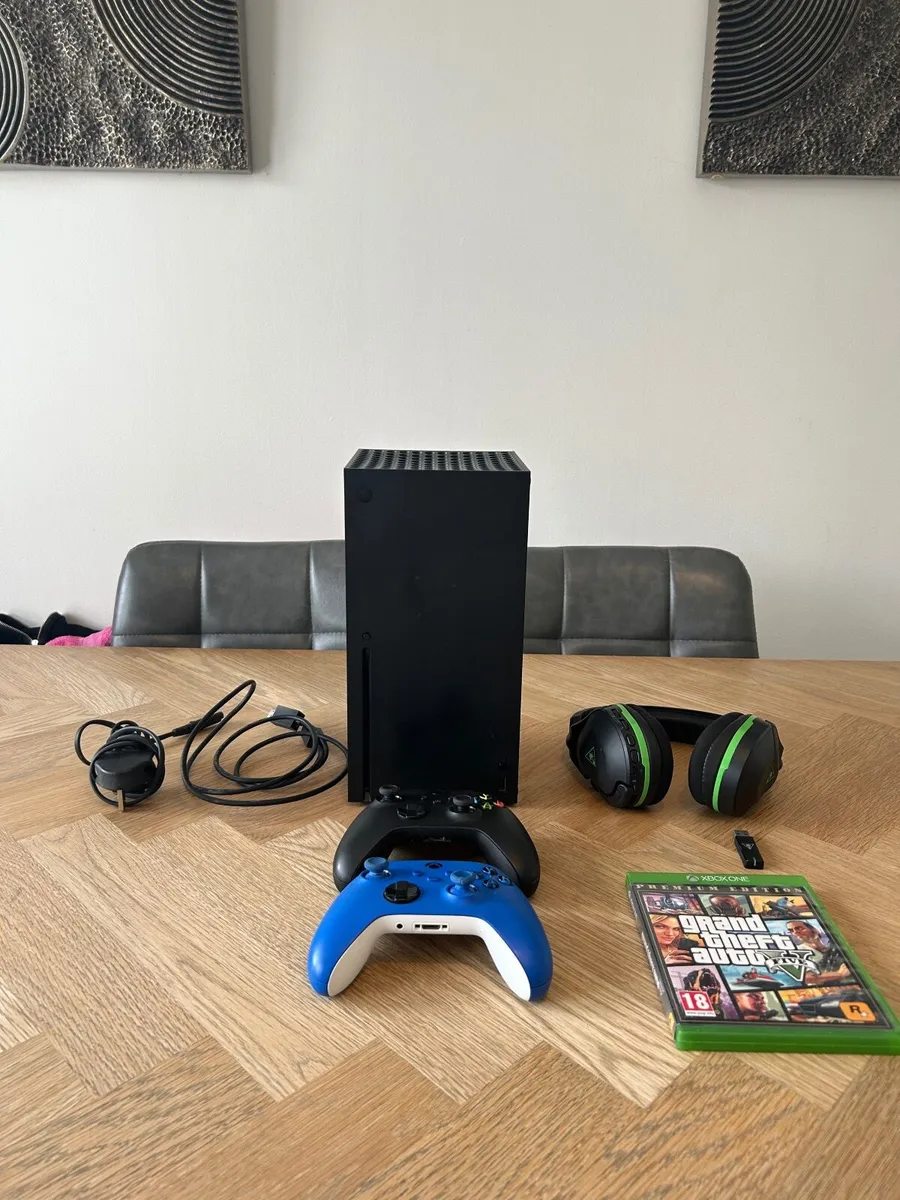 Xbox series x - Image 1