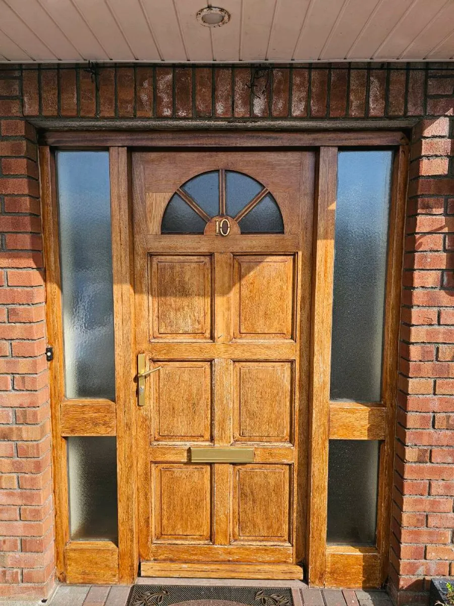 Front house door - Image 1