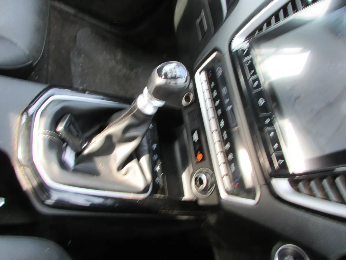 Isuzu D-Max 2021 - Image 2