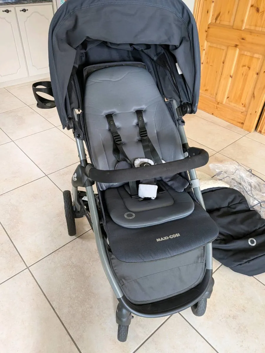 Maxi-Cosi  Gia Pushchair / Buggy - Image 2