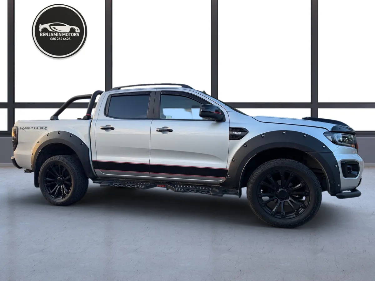 Ford Ranger Raptor 2019 Pick Up CrewCab High Specs - Image 4