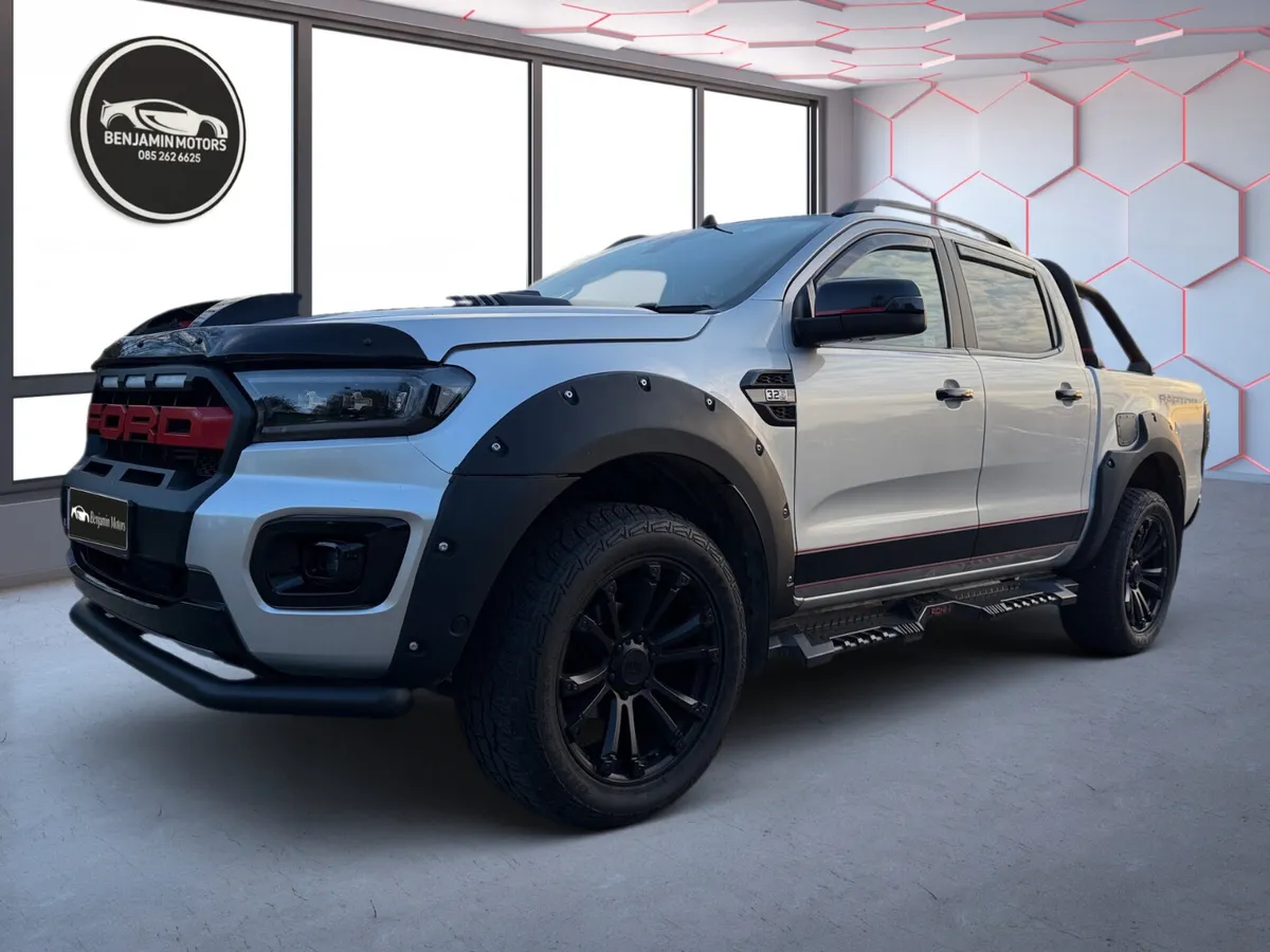 Ford Ranger Raptor 2019 Pick Up CrewCab High Specs - Image 3