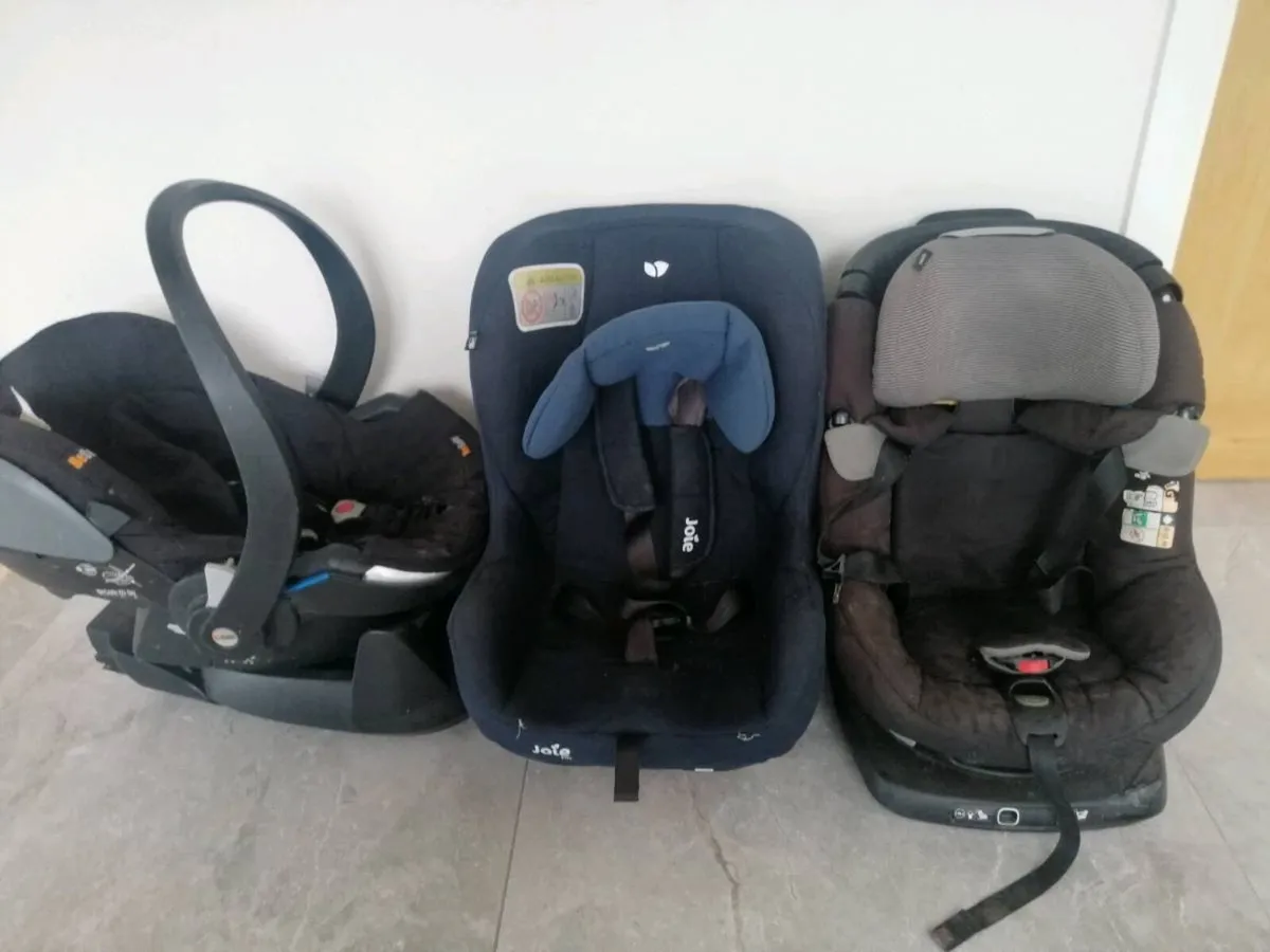 Child car seat - Image 1