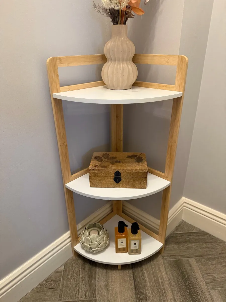 Bathroom unit - Image 1