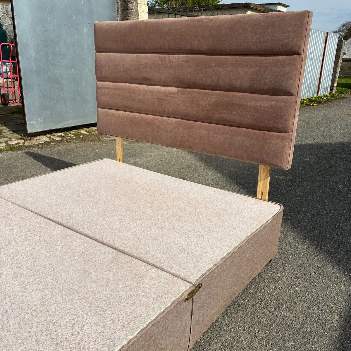 5ft King Respa Base & Tall Headboard - Image 3