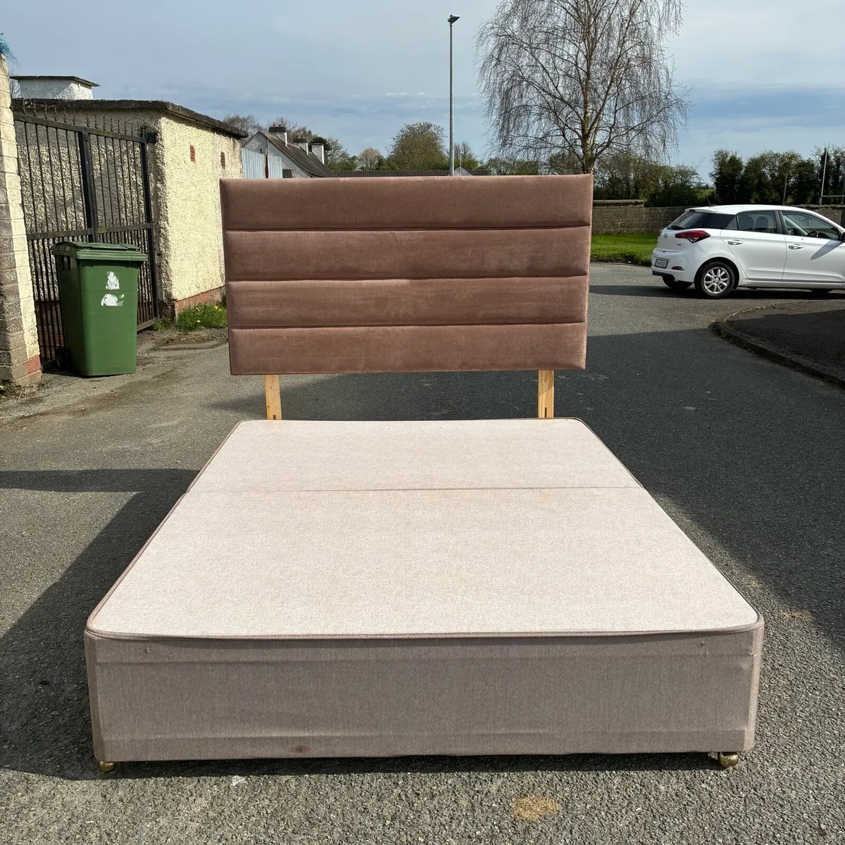 5ft King Respa Base & Tall Headboard - Image 1