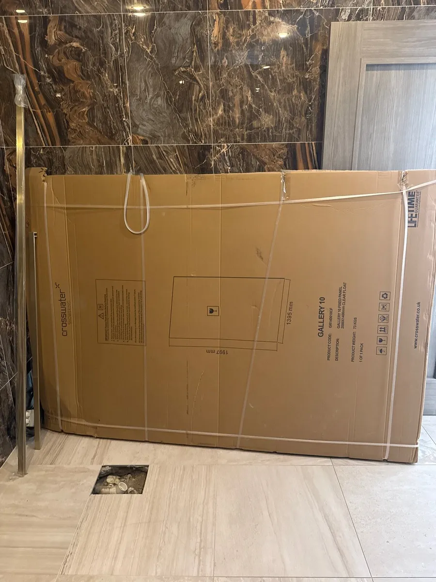 Crosswater walk in shower screen - Image 1