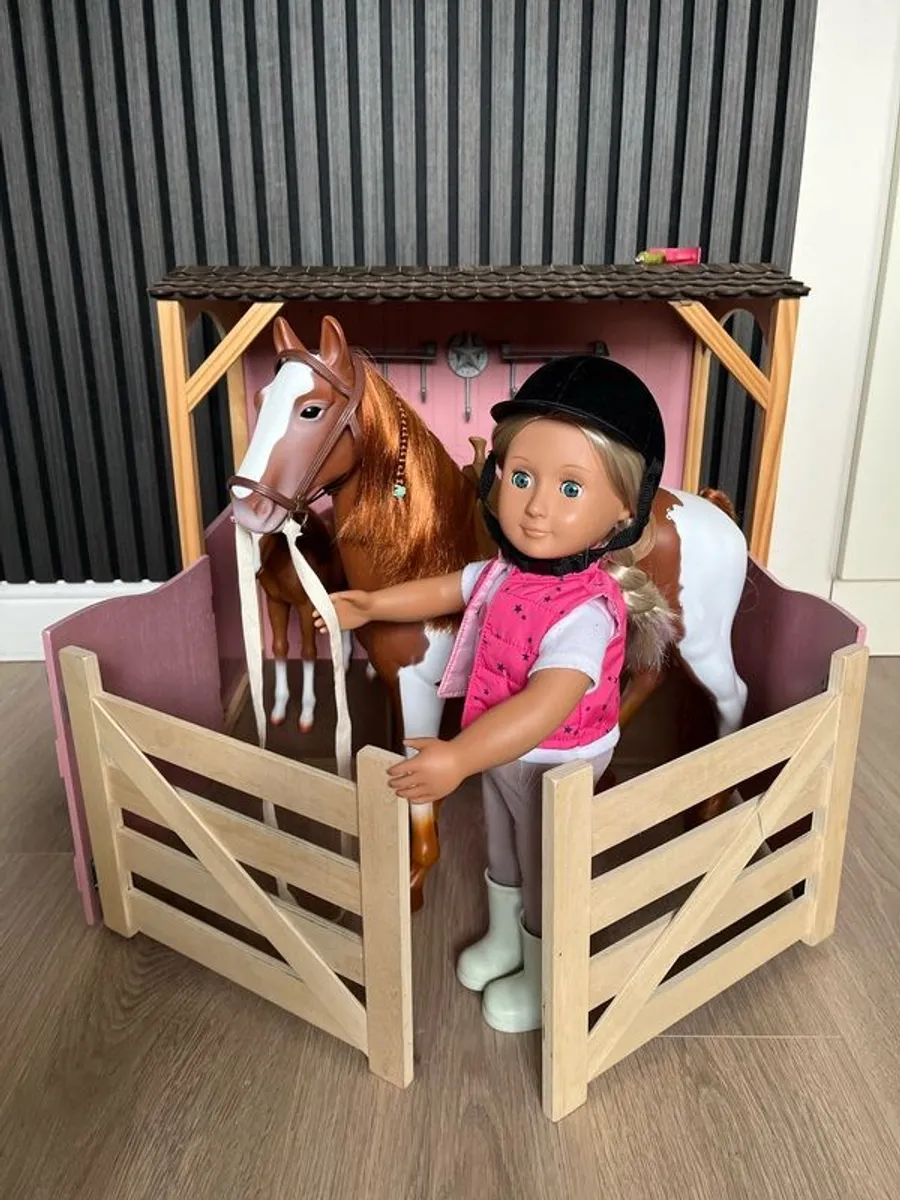 Our generation stable, horses and doll - Image 1