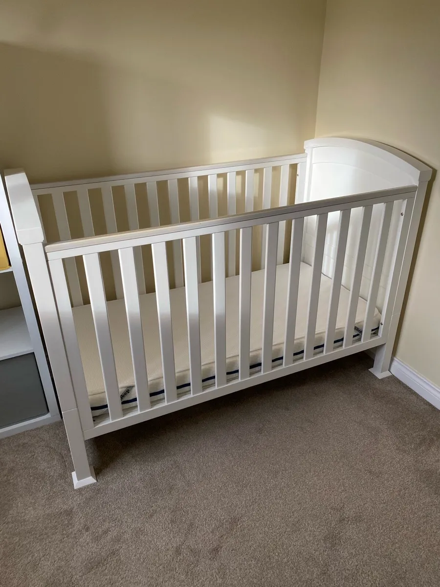Cot bed - Image 2