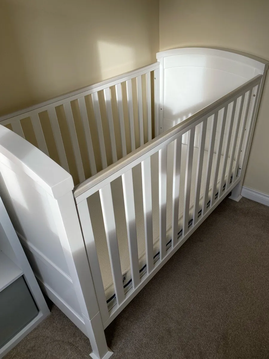 Cot bed - Image 3