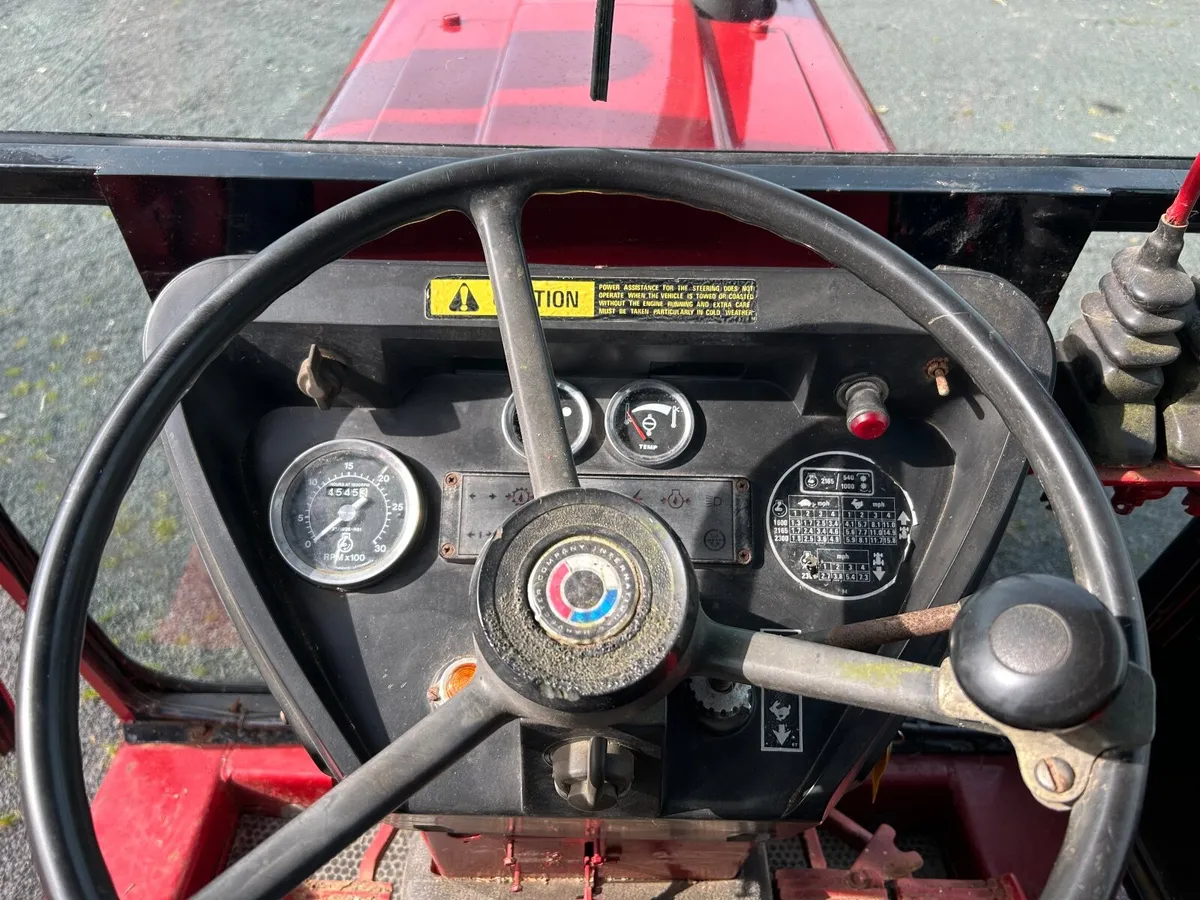 International 584 - Image 2