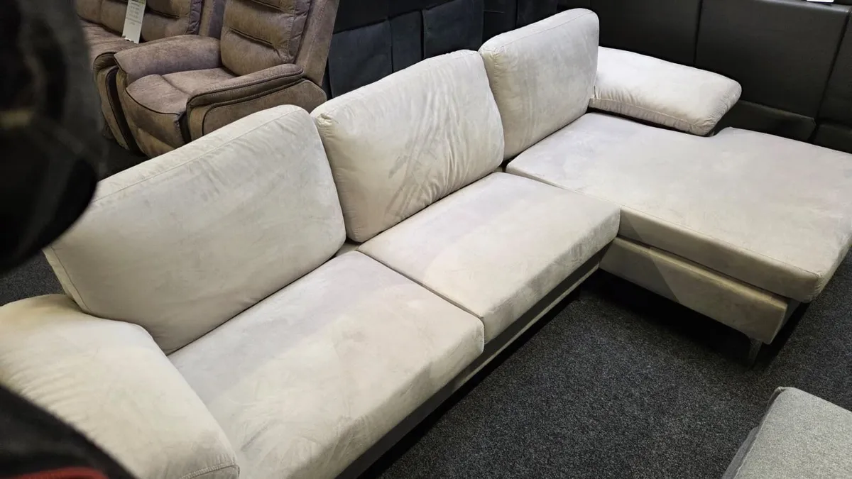 Frankfurt sofas special order only €449 - Image 1