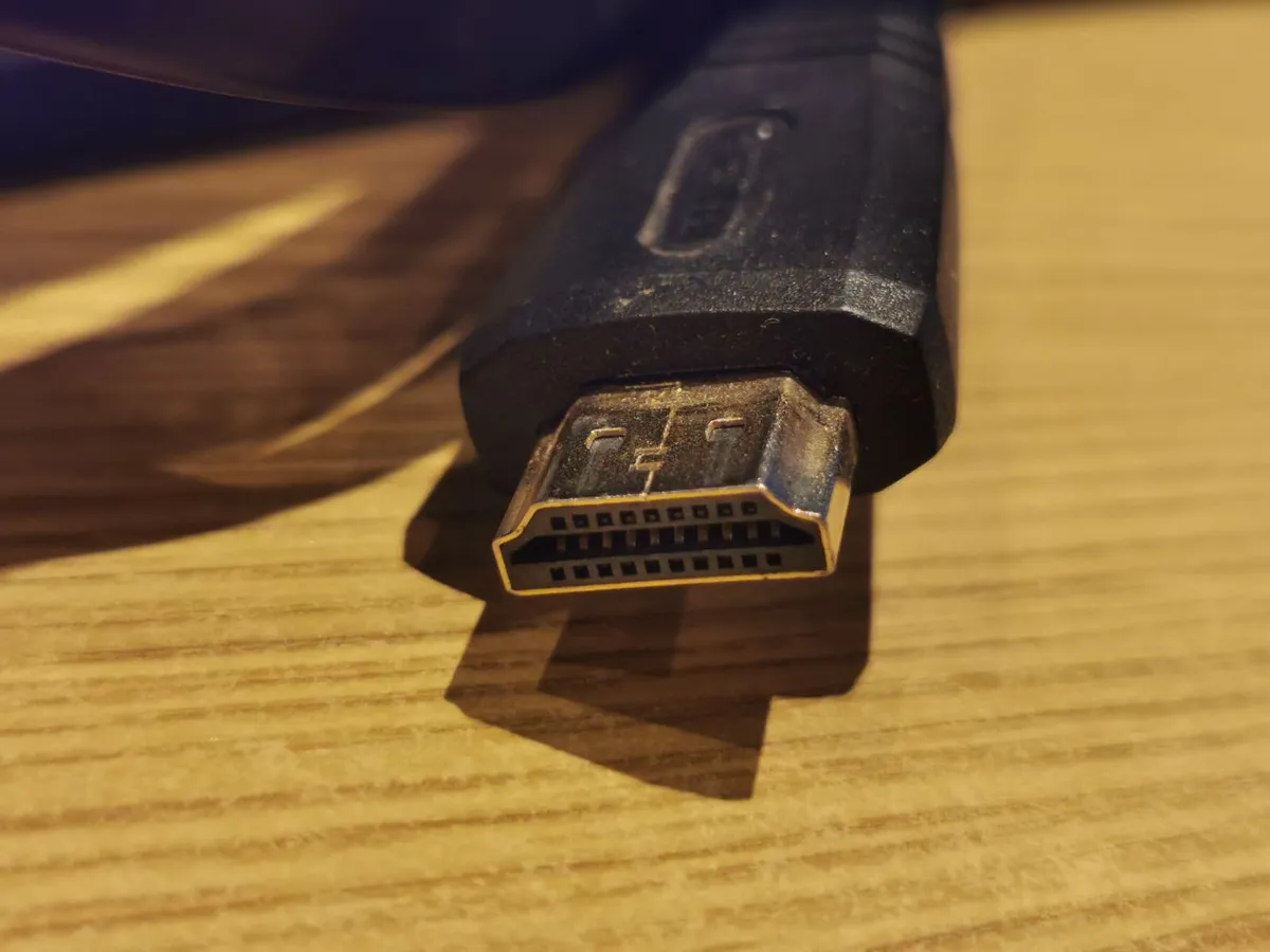 Flat HDMI 2m 6ft Cable Interference free shielded - Image 1