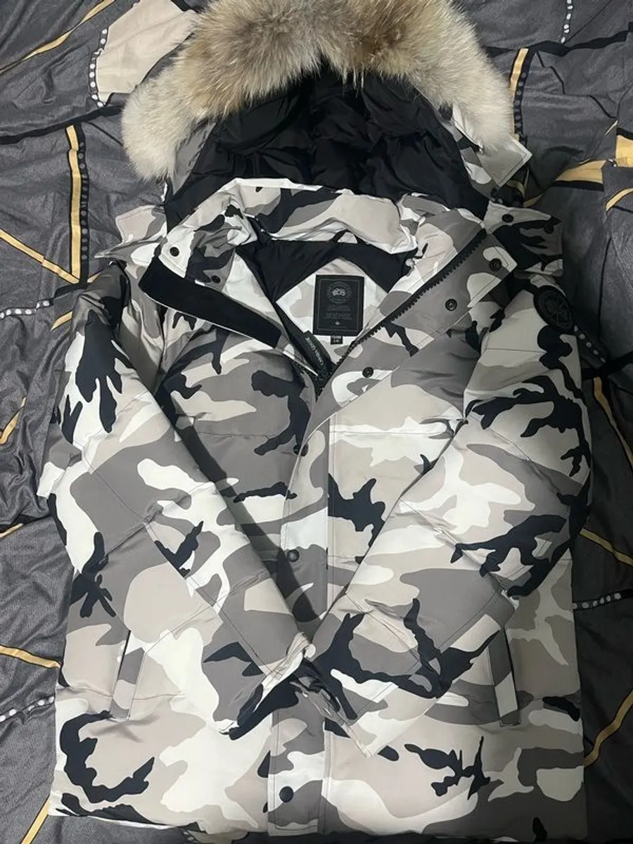 Canada Goose camo parka - Image 3