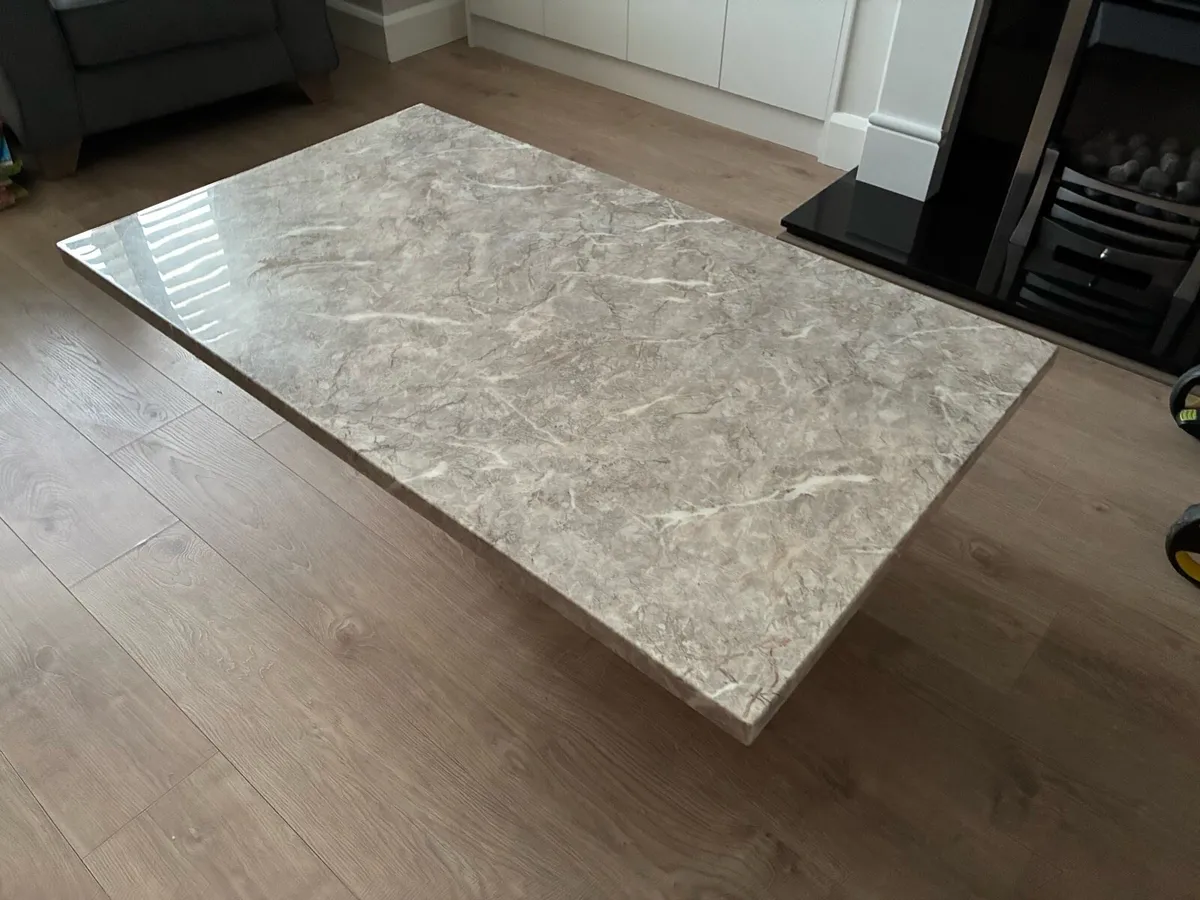 Kitchen table and coffee table - Image 4