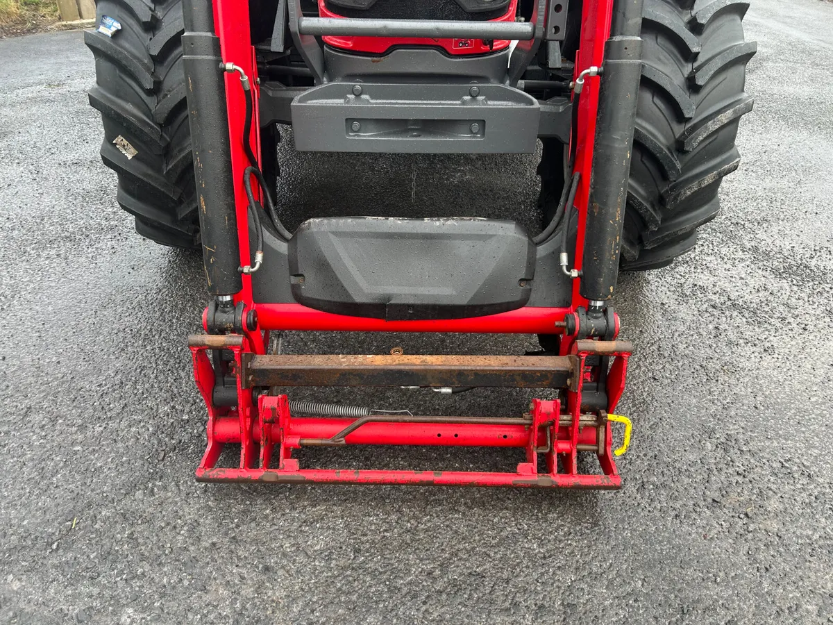2018 Massey Ferguson 6712S with Loader - Image 3