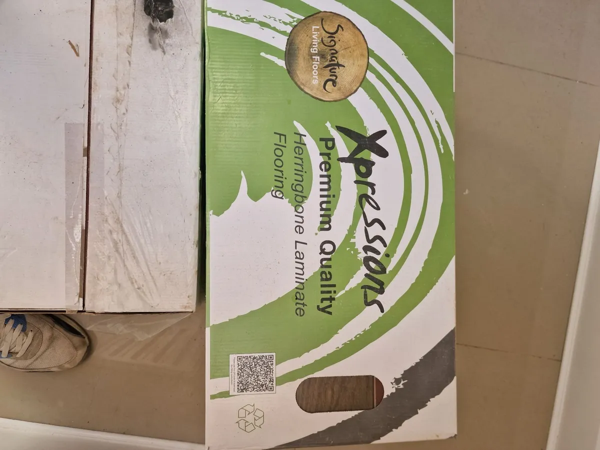 Xpressions AC5 tudor oak herringbone laminate - Image 2