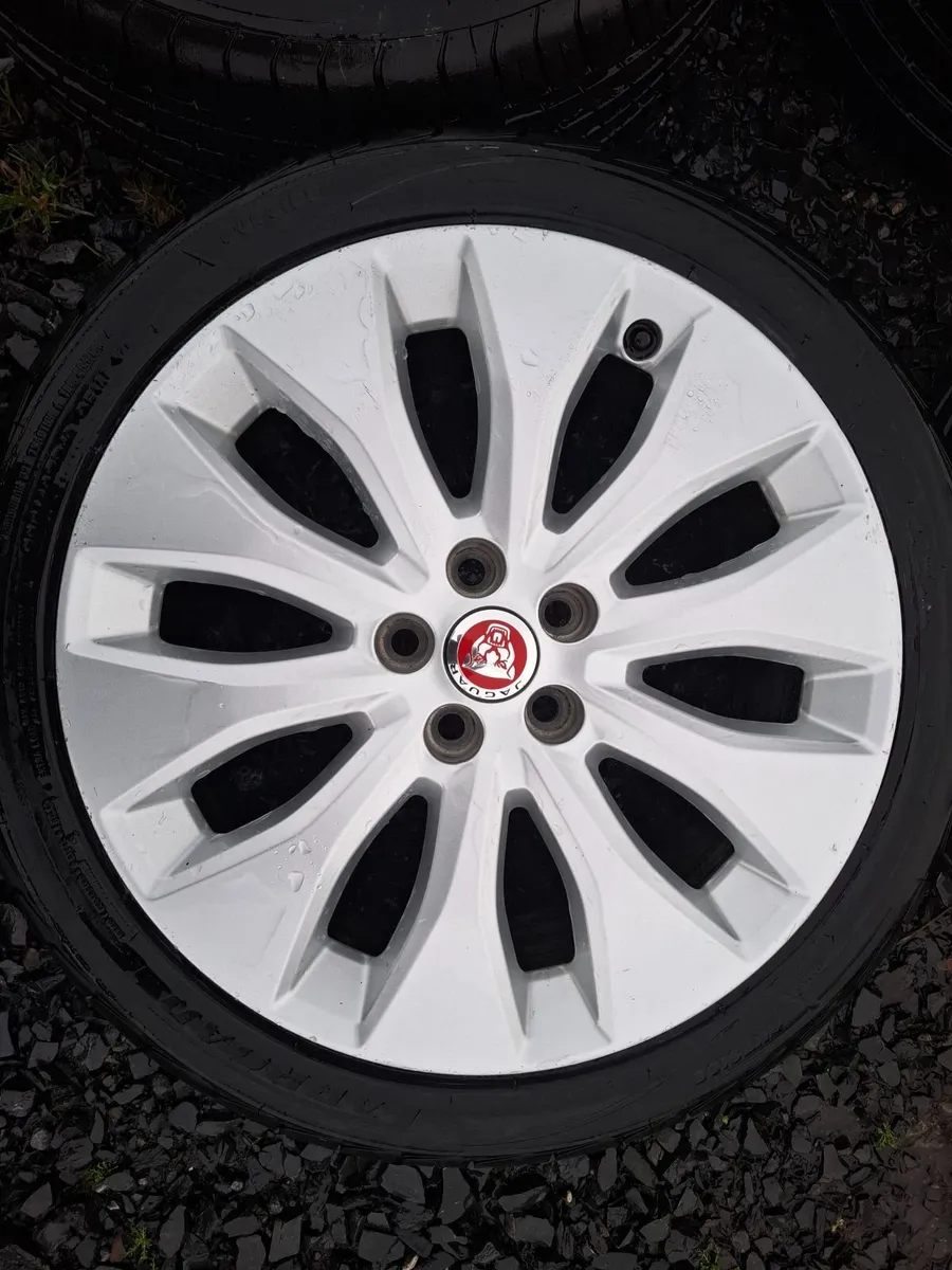 18" Jaguar,  Ford,  Volvo Alloys with tyres - Image 1