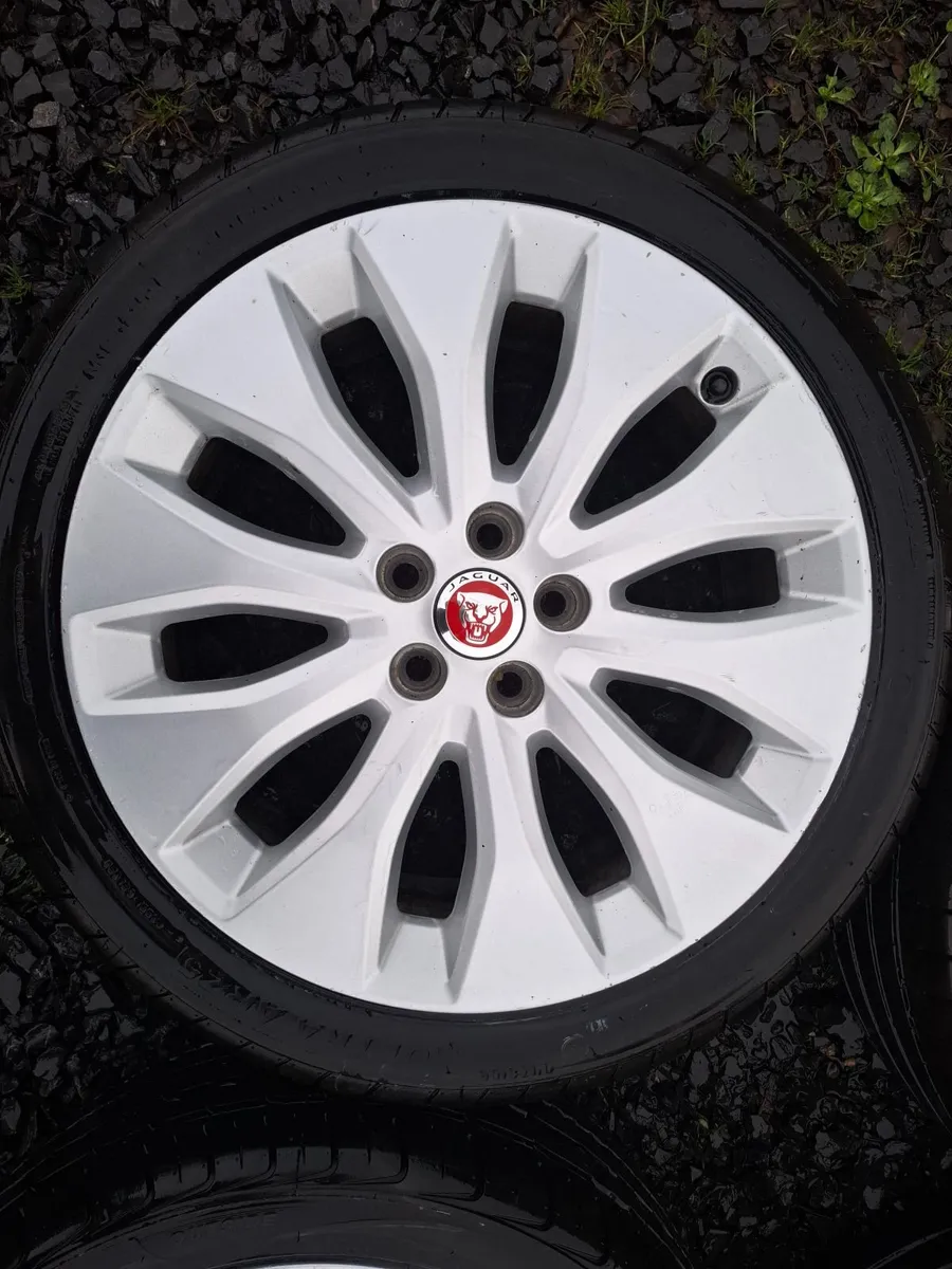 18" Jaguar,  Ford,  Volvo Alloys with tyres - Image 2