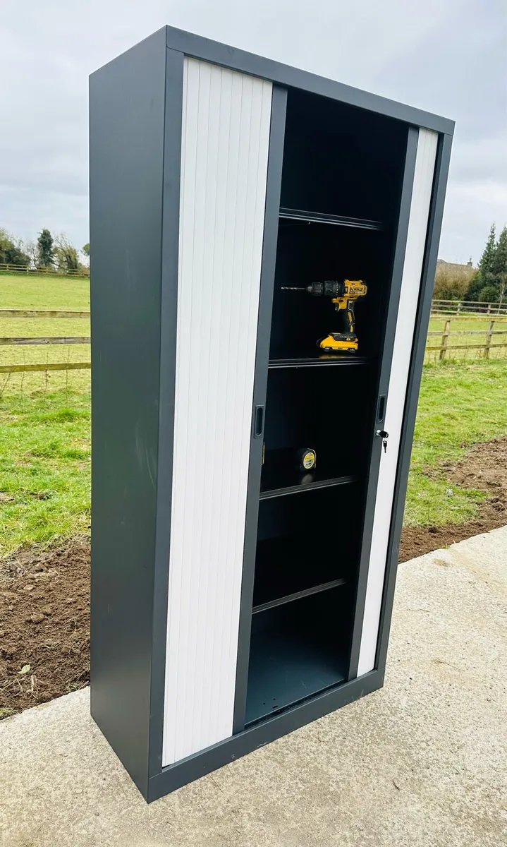 STEEL CABINET TOOL SECURITY WITH SHELVES AND KEYS - Image 3