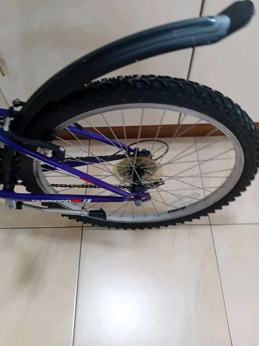 GIRLS BIKE 24 INCH WHEELS AS NEW - Image 2