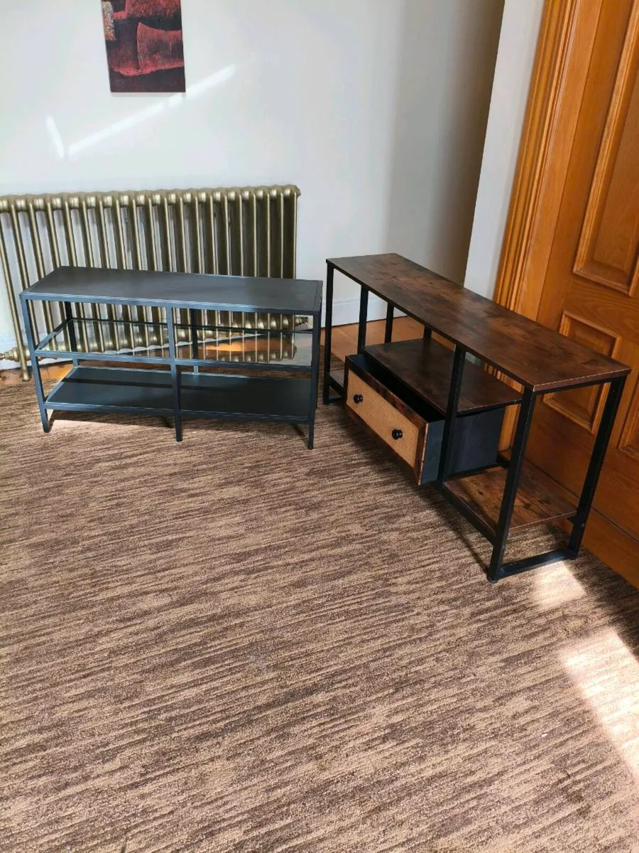 2 new tables, ready to go 80 euro - Image 1