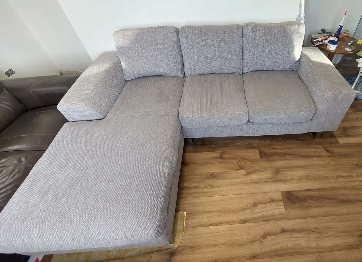 Corner sofa - Image 1