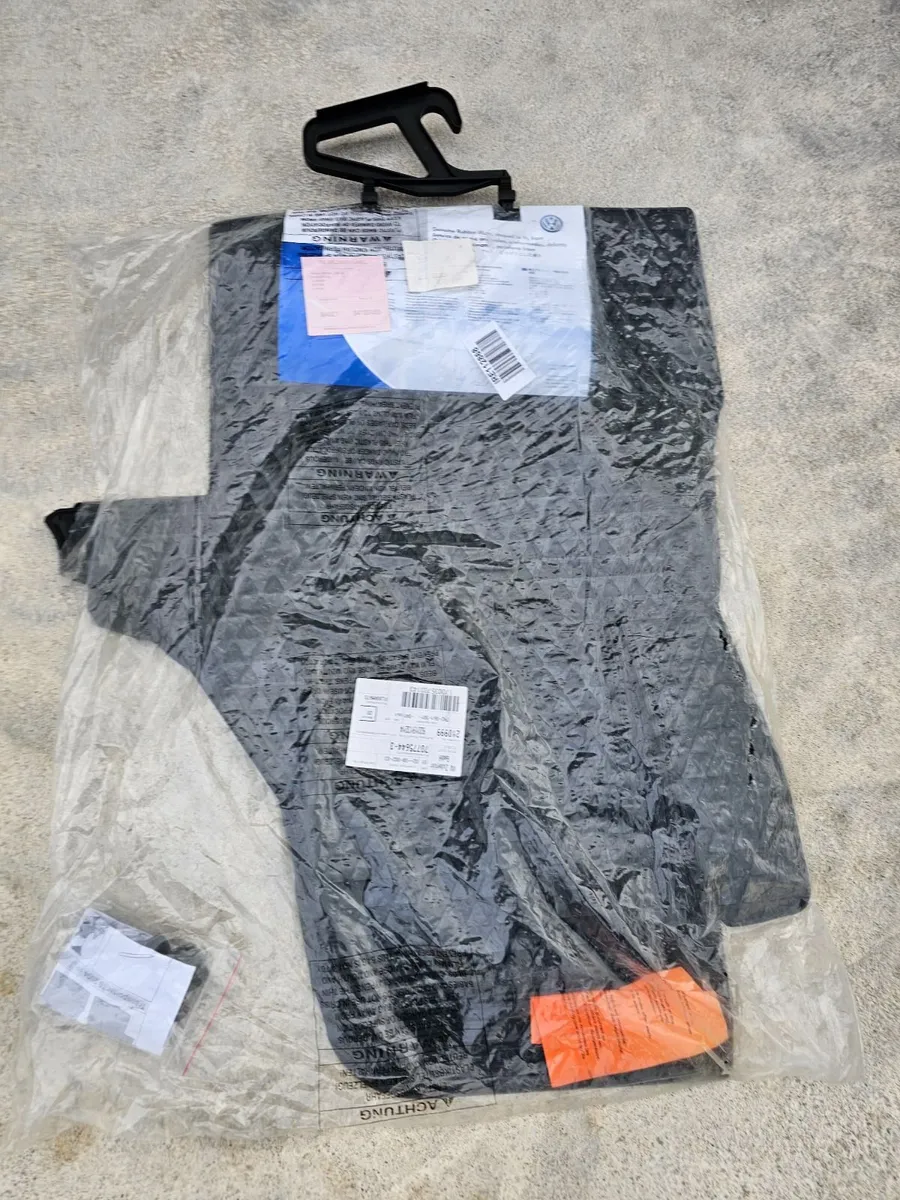 VW Transporter T5/T6 floor mats - Image 3