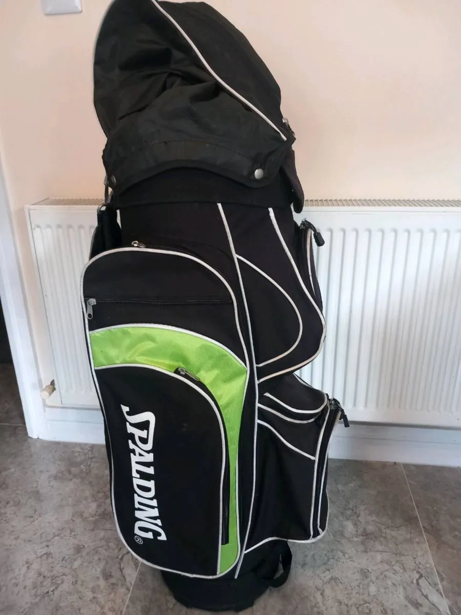 Spalding golf bag. - Image 2