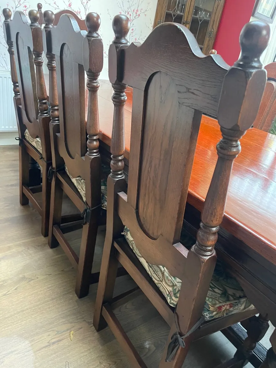 8 seats dining table - Image 2