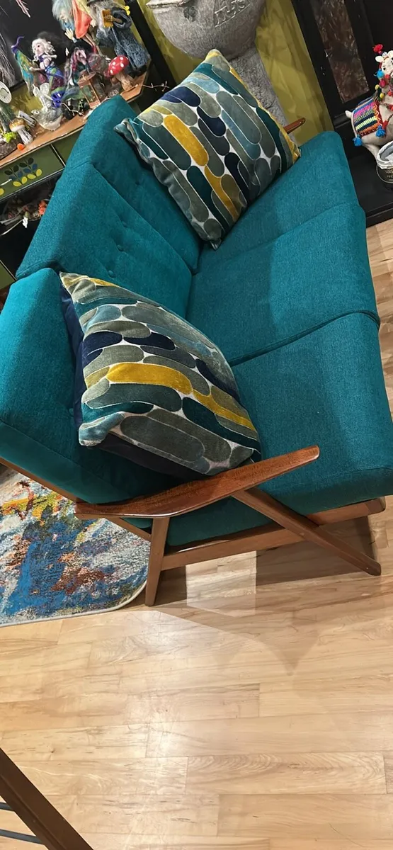 mid century couch - Image 1