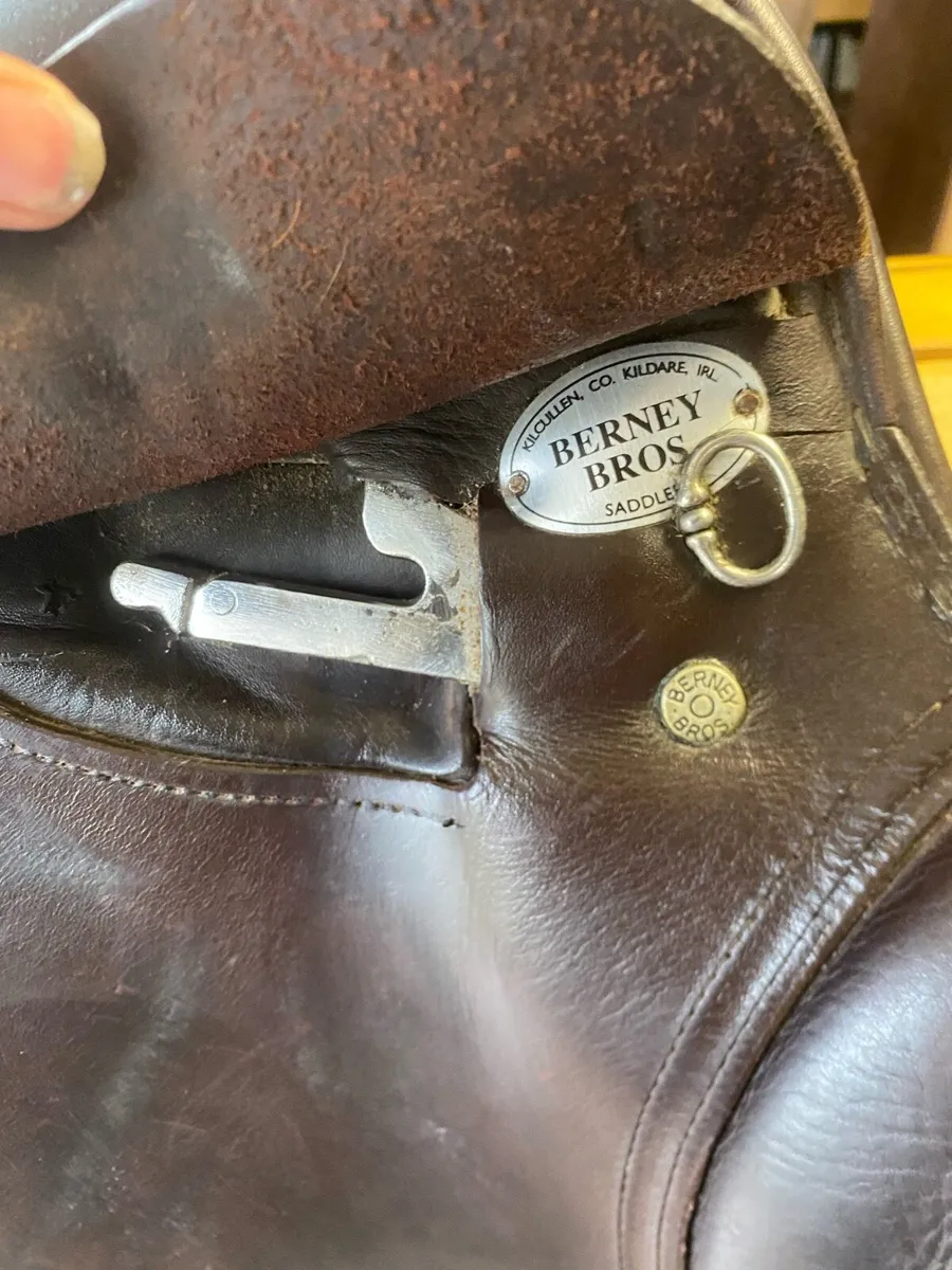 17” Berney brothers brown leather saddle - Image 4