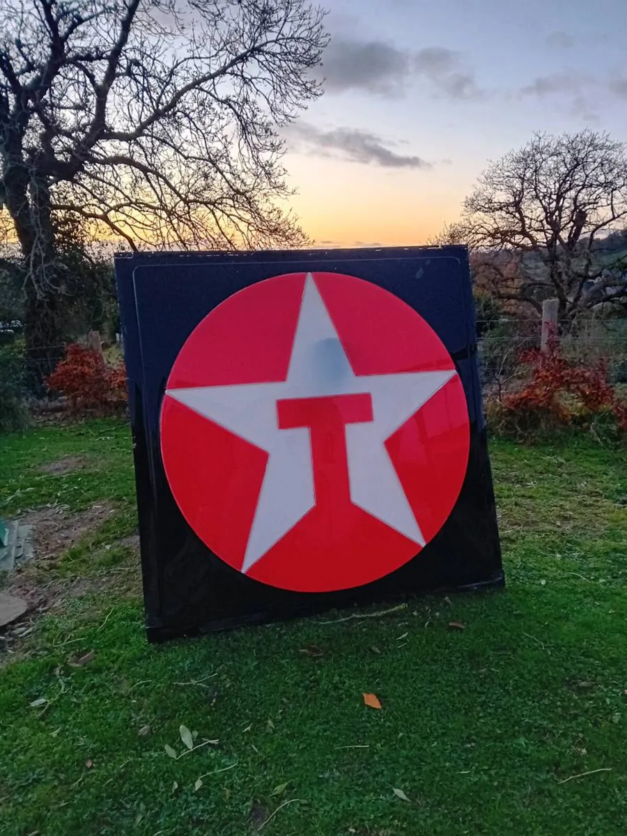 Texaco Large Forecourt Sign - Image 2