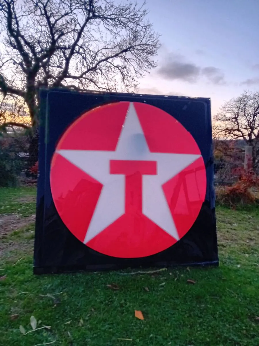 Texaco Large Forecourt Sign - Image 1
