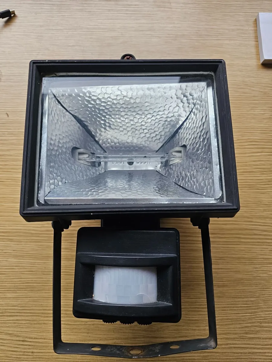 500W Floodlight PIR outdoor wall light security - Image 1