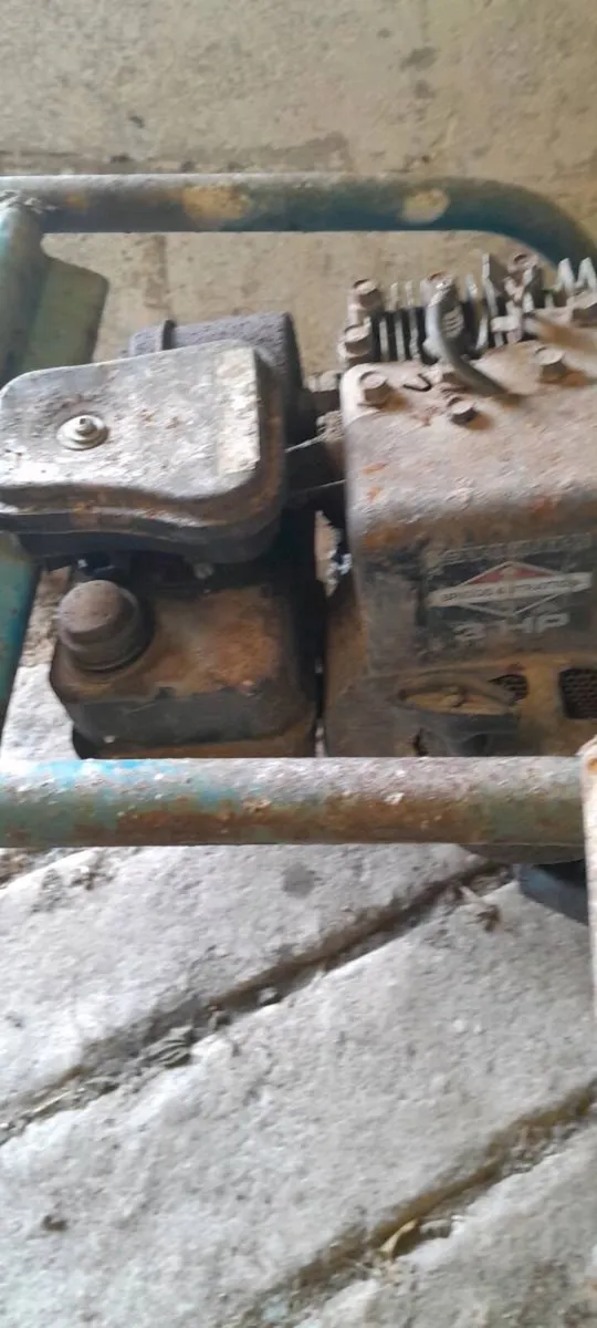 Petrol cement mixer - Image 3