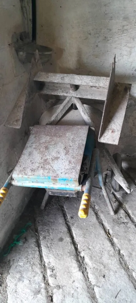 Petrol cement mixer - Image 4
