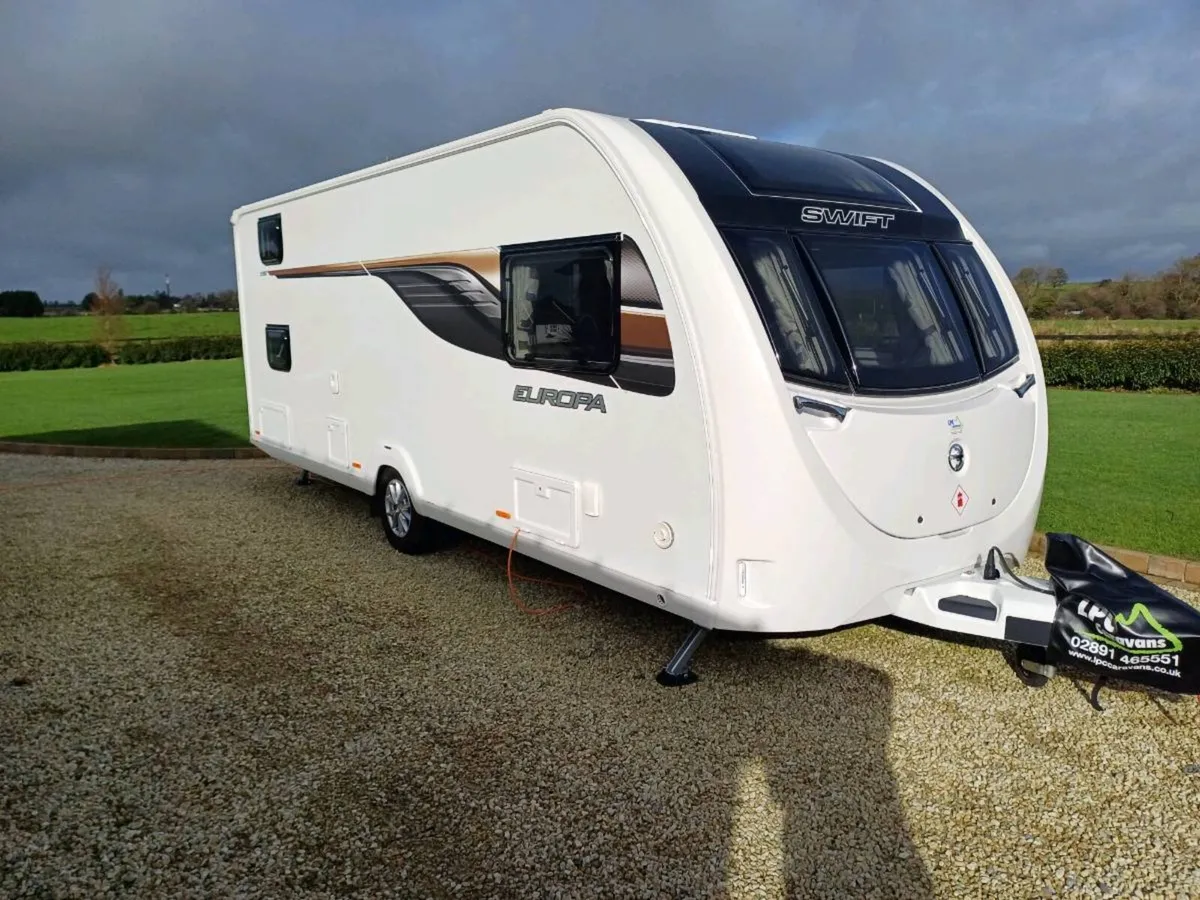 Swift Europa 590 6 Berth - Image 2