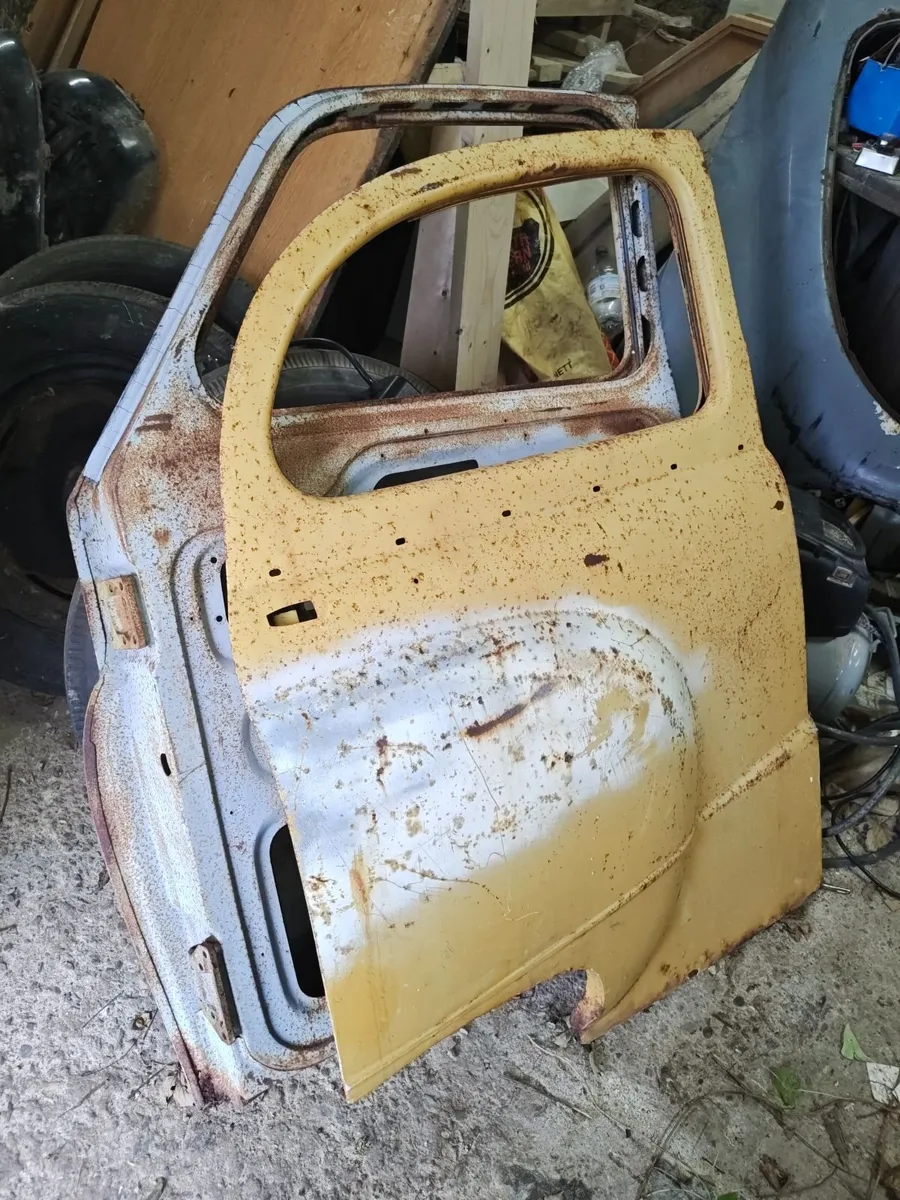 Vintage Cars - Image 3