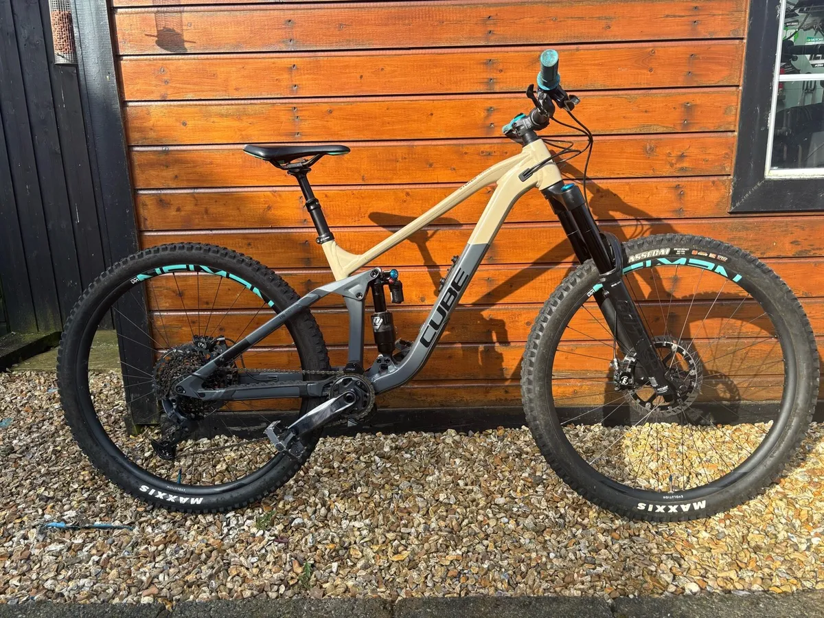 Cube Stereo 180 - Image 1