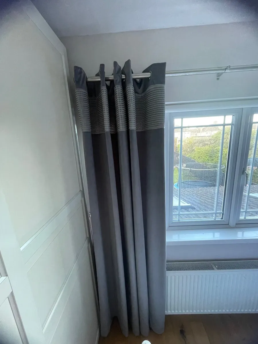 Grey velvet eyelet Curtains - Image 2