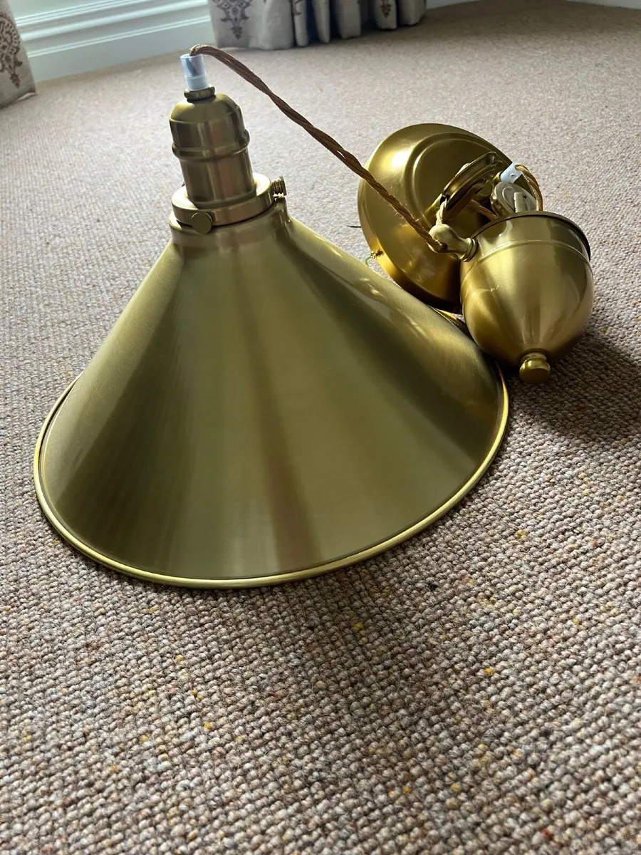 Aged Brass Rise & Fall Pendant Light - As New - Image 1