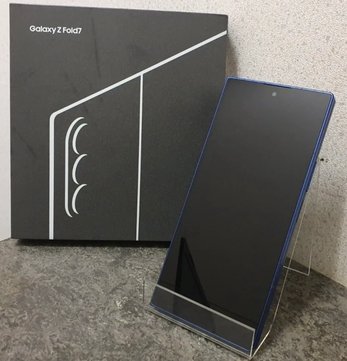 Samsung Z Fold 7 - 256gb - Unlcoked - Image 1